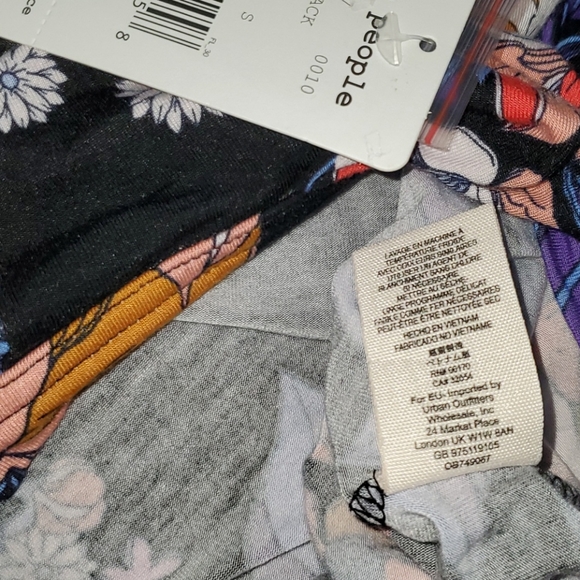 Bundled Only! Free People top - Picture 4 of 4